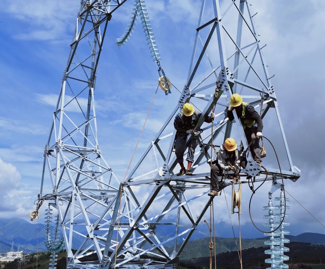 ײƺ220kV·ȫ߹ͨɫ